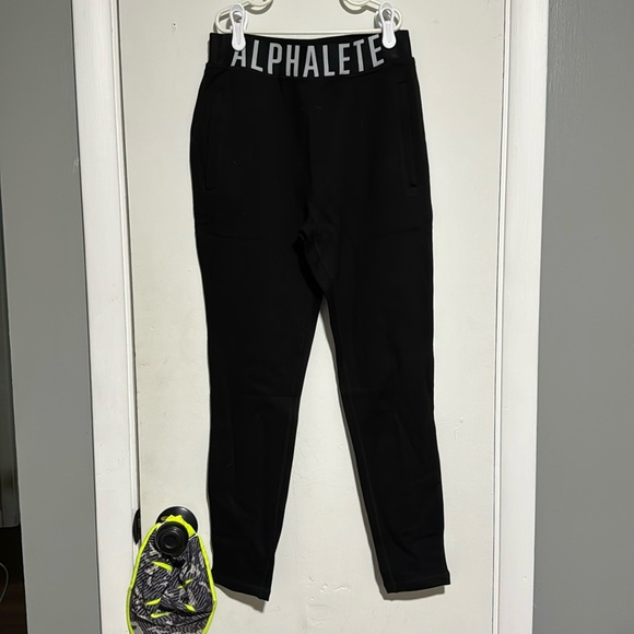 Alphalete sweatpants/joggers - Picture 4 of 8